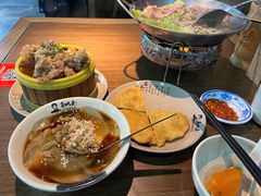 -肖四女乐山跷脚牛肉(南汇大学城生活广场店)