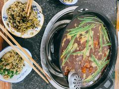 芋儿鸡-石灰市毛记烧鸡公(解放碑店)