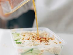 -媛媛家秘制鸡丝凉皮(陆慕店)