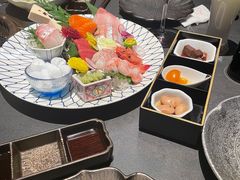 -铭牛烧肉·和牛海鲜自助(高新月牙湖店)