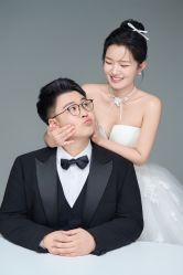 -雪中彩影婚纱摄影·微光艺术中心