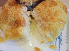 漏奶菠萝包-新世界餐厅(万达店)