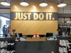 -王府井奥莱临潼小镇(临潼店)