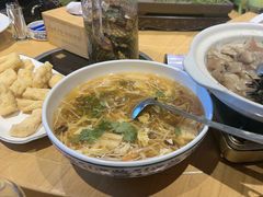 -头上红煨盐鸡·非遗院子餐厅
