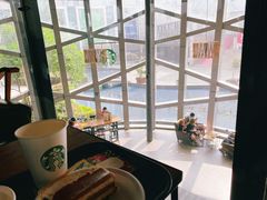 靠窗位-星巴克臻选(宁波天一广场店)