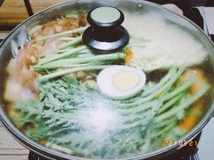 部队年糕鸡肉火锅-花腰餐吧Bistro烧烤 傣味(传媒大学店)