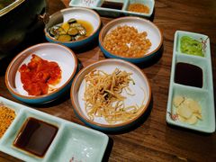 -明洞阿姨·韩式酱蟹烤肉·创意料理(三元桥店)