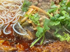-在巷子里的烤肉店·螺蛳粉烤鱼·牛蛙(和美城店)