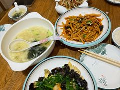 -东来菜馆•手抓海鲜家常菜•海鲜锅贴(鸽子窝店)