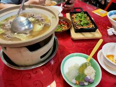 -冯烫烫跷脚牛肉·川菜小馆(武胜西街店)