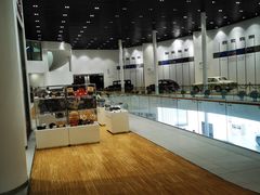 -杭州中沃沃尔沃4S店(滨江区店)