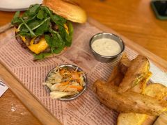 黑松露菌菇牛肉汉堡-COMMUNE幻师(五角场店)