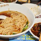 武康大楼旁的老上海本帮面馆