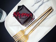 -UNI UNI(环亚凯瑟琳店)