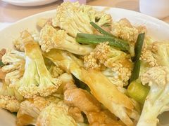 -关东小磨东北菜(上海长风大悦城店)