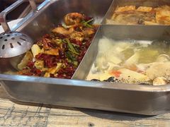 -鸡遇虾煲干锅火锅(小寨金莎店)