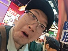 -肥肥虾庄·金牌油焖大虾(汉口城市广场店)