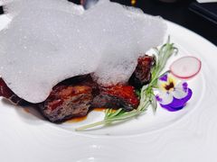 红酒慢炖牛肉配红酒泡沫-RIVIERA 松鹤楼(外滩店)