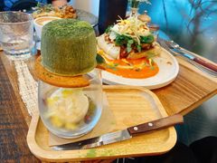 -FLOVIE FLORIST CAFE