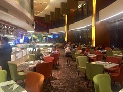 大堂-华强广场酒店-椰香高空自助餐厅
