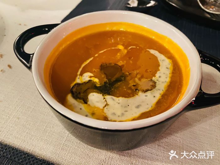Ponte 意大利餐厅松露南瓜汤图片