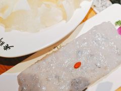 -老牌坊云南鱼豆花火锅(哈西万达店)