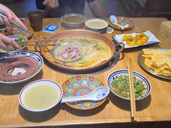 -洱火云南酸菜牛肉火锅(石景山当代商城店)