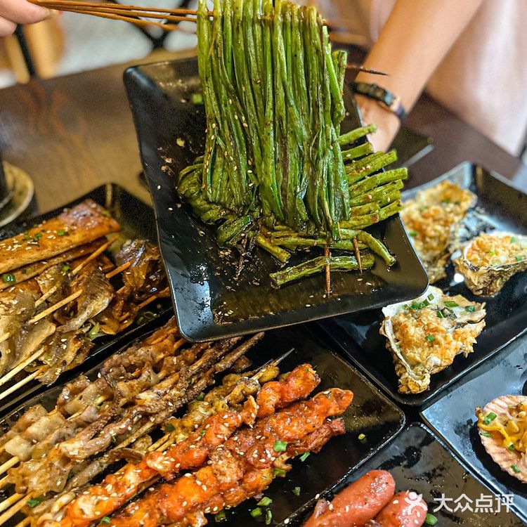 三亚美食｜来三亚旅游必吃的海边平价烧烤🦪