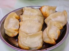 -黄阿姨锅贴大王(万航渡路店)