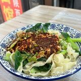 夏天的菠菜面绝了～