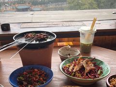 -包整·丝娃娃(一览甲秀楼风景店)