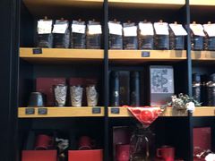 零售区-星巴克臻选(成都来福士店)