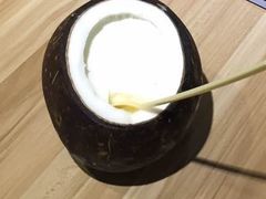 -志龙皇冠吃货椰子铺