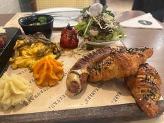 -Mark&Mars Restaurant