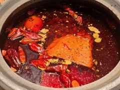 -郑记·古法黑砂锅串串(龙泉店)