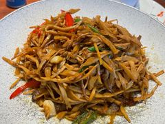 -川流不息·地道川菜·小龙虾(松东路店)