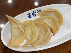 蟹粉锅贴-王家沙点心店(南京西路总店)