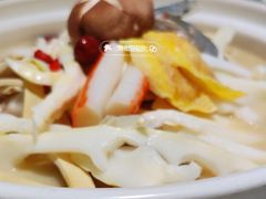 -三人行骨头王火锅(长寿店)