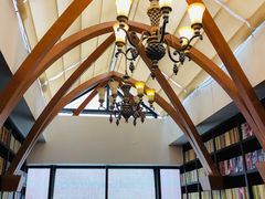 -钟书阁(松江泰晤士小镇店)