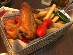 粗薯条拼炸鸡翅-来龙里 精致 东南亚餐室(万象城店)