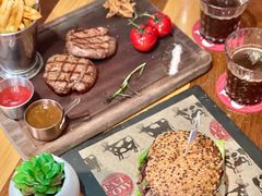 -FAT COW(虹梅路店)