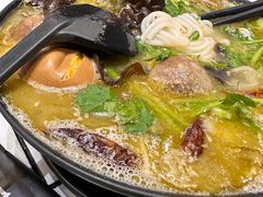 -肥汁米蘭香港米线(长宁来福士店)