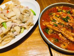 杏鲍菇竹耳爽肉片-十三式重庆江湖菜(金茂览秀城店)