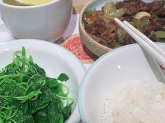 -老乡鸡(上海白玉兰广场店)