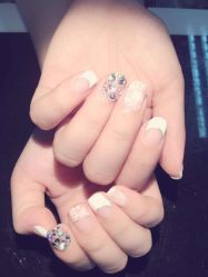 -EMILY艾枚莉美甲美睫·美颜·现磨咖啡