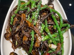 豆角茶树菇-闫府私房菜·百年鲁菜(恒隆店)