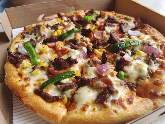 炸鸡也非常不错哦,可以跟肯德基的相媲美了,「榴莲比萨」「蒜香烤