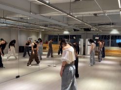 -YASAKI国际舞蹈中心