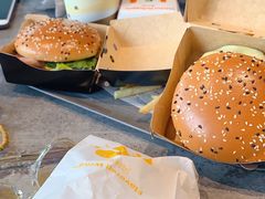 -麦当劳(展览路店)