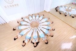 -亚太瑜伽普拉提学院